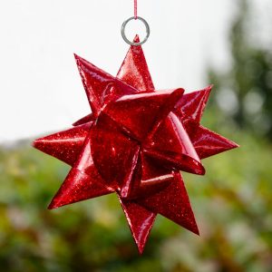 Slik lager du en flettet julestjerne - og 7 andre idéer med stjernestrimler