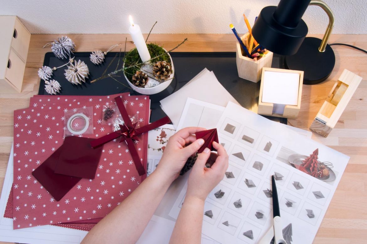 9 favoriter till julpyssel med papper för vuxna