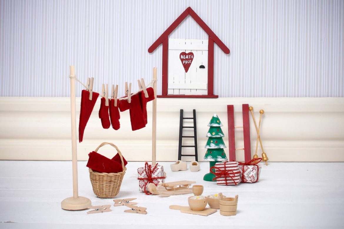 Gör tomtenissens dörr tillsammans med barnen i december