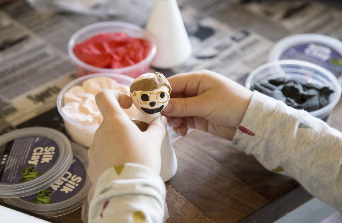 Silk Clay – därför kan barn sitta upptagna i timmar
